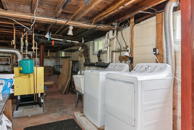 38 Falmouth Rd, Falmouth, ME 04105 - laundry area featuring washing machine and clothes dryer