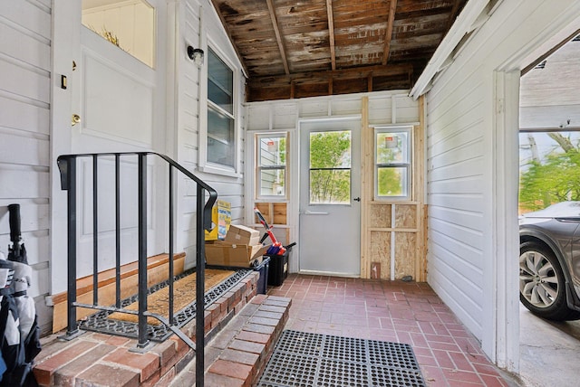38 Falmouth Rd, Falmouth, ME 04105 - view of sunroom / solarium