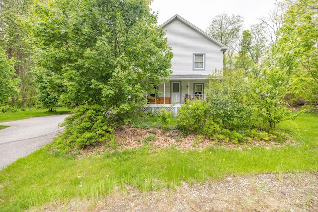 168 Beech Hill Rd, Auburn, ME 04210 - farmhouse inspired home featuring covered porch