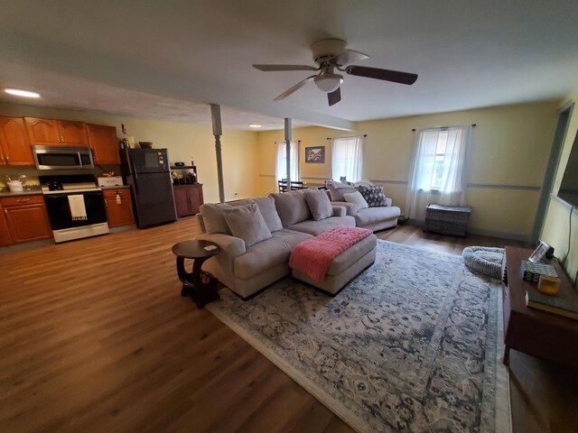 495 Main St, Thomaston, ME 04861 - photo 11