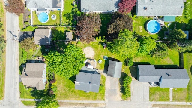 139 S Ave, Lewiston, ME 04240 - aerial perspective of suburban area with a pool area