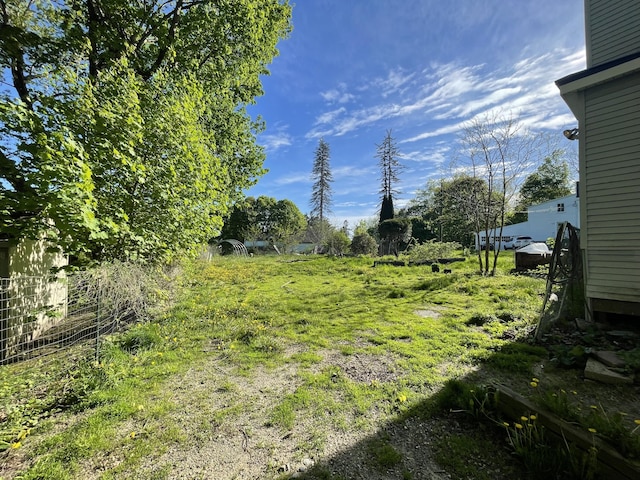 172 Highland Ave, Gardiner, ME 04345 - view of yard