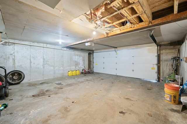 20 Sunderland Dr, Auburn, ME 04210 - garage with a garage door opener