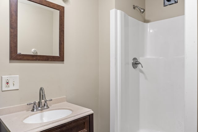 20 Sunderland Dr, Auburn, ME 04210 - full bath with a shower and vanity