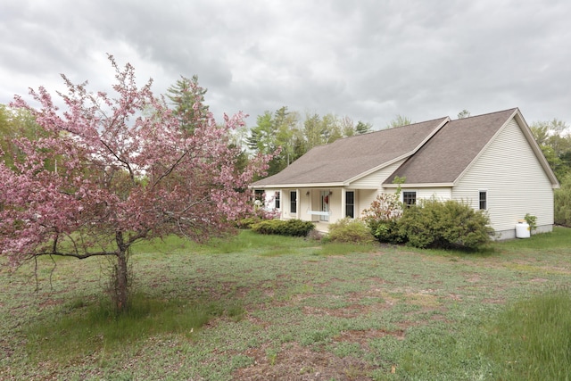 359 Beech Plains Rd, Buxton, ME 04093 - view of front of home with a front lawn and roof with shingles