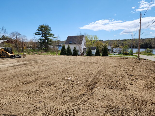 40 Robbins Rd, Belfast, ME 04915