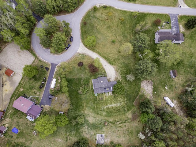 7 Salmon Run, Raymond, ME 04071 - aerial overview of property's location