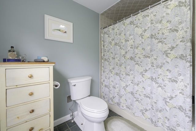 7 Salmon Run, Raymond, ME 04071 - bathroom featuring tile patterned flooring, baseboards, toilet, and a shower with shower curtain