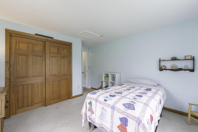 7 Salmon Run, Raymond, ME 04071 - bedroom featuring light carpet and baseboards