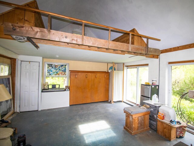 9 Juniper Ln, Damariscotta, ME 04543 - living room with concrete floors