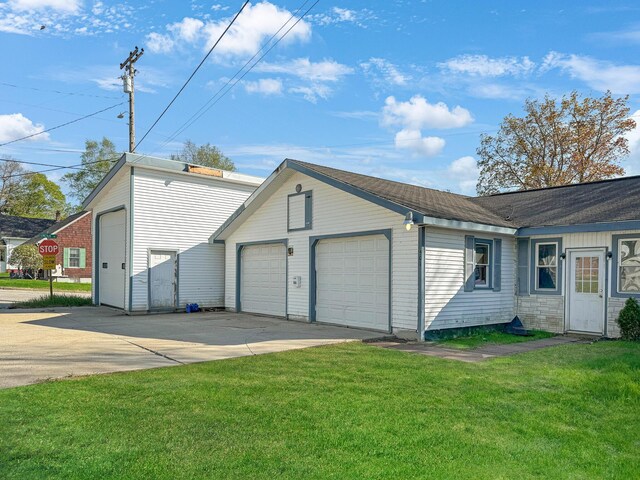501 Knox St, Rumford, ME 04276 - view of garage