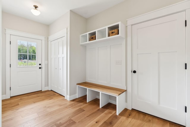 31 Emerson Way, Scarborough, ME 04074 - mudroom featuring light wood finished floors and baseboards