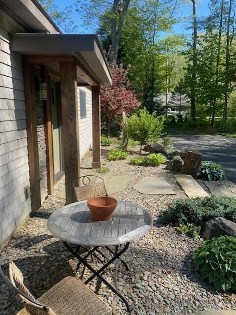 1496 Atlantic Hwy, Northport, ME 04849 - view of yard with a patio