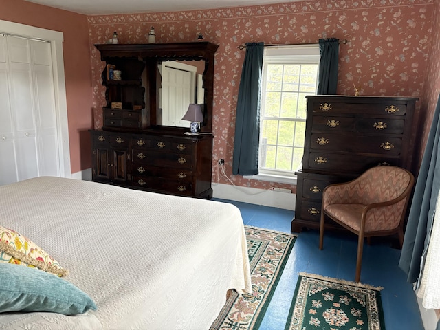 1233 State Route 32, Bristol, ME 04564 - bedroom featuring wallpapered walls