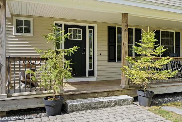 64 Old Kings Hwy, Ogunquit, ME 03907 - entrance to property featuring covered porch