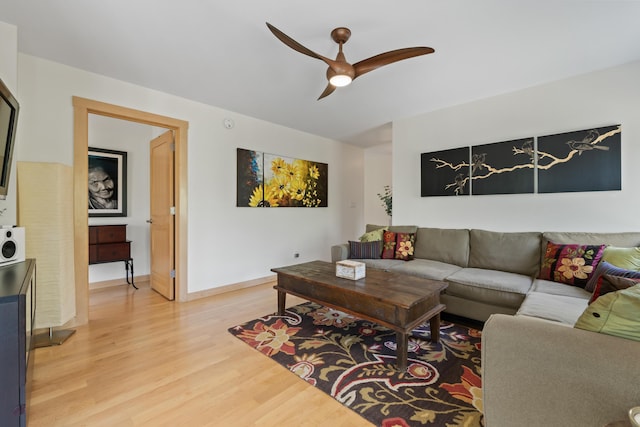 64 Old Kings Hwy, Ogunquit, ME 03907 - living room featuring light wood-style flooring, a ceiling fan, and baseboards
