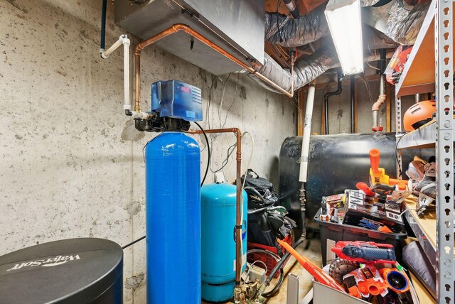 17 S Rd, Winthrop, ME 04364 - utility room featuring heating fuel