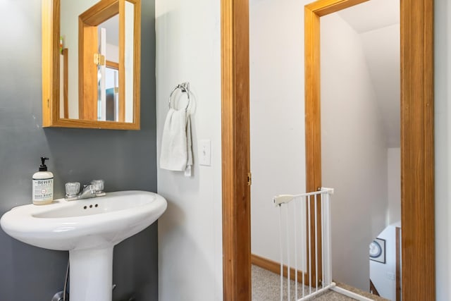 35 Salem Towne Rd, Southwest Harbor, ME 04679 - bathroom featuring baseboards