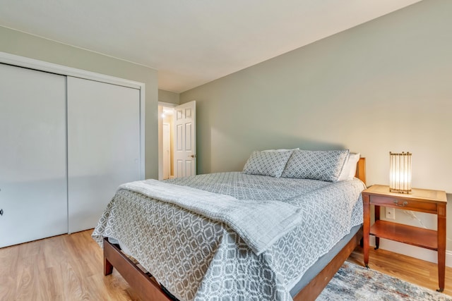 18 Smithwheel Rd Unit 21, Old Orchard Beach, ME 04064 - bedroom featuring wood finished floors and a closet