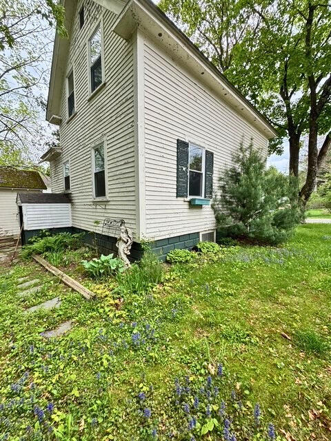 3 King St, Sanford, ME 04083 - view of side of property
