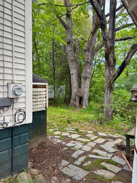 3 King St, Sanford, ME 04083 - view of yard