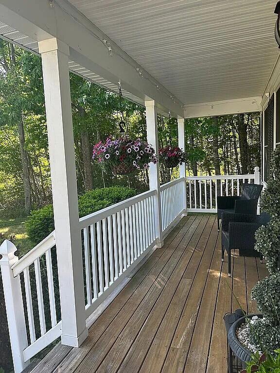 9 Deerfield Dr, Brunswick, ME 04011 - view of wooden porch