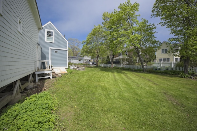 16 Cross St, Camden, ME 04843 - view of yard