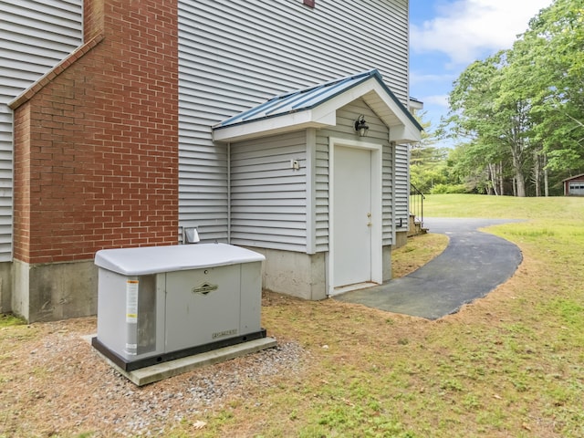 73 Hodsdon Ln, Jefferson, ME 04348 - view of garage