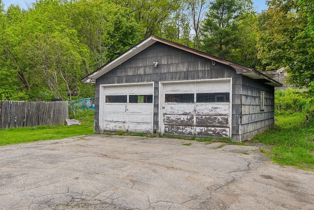 520 Lincoln St, Lewiston, ME 04240 - view of detached garage