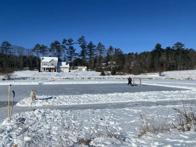 9 Strawberry Ln, Windham, ME 04062