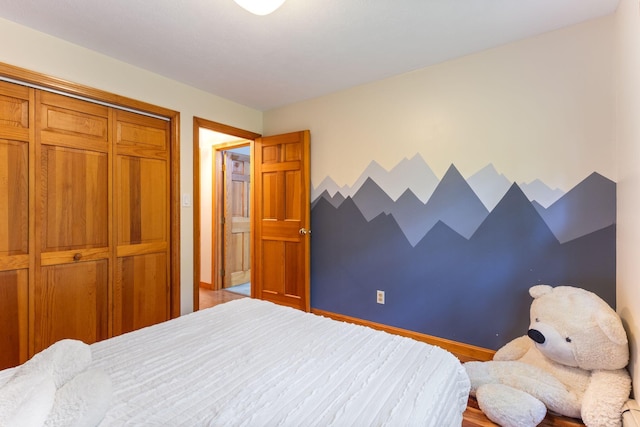 18 Ginger Ln, Saco, ME 04072 - bedroom featuring baseboards and a closet