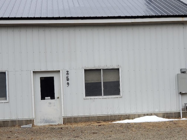 259-265 Bowden Point Rd, Prospect, ME 04981 - view of property exterior with metal roof