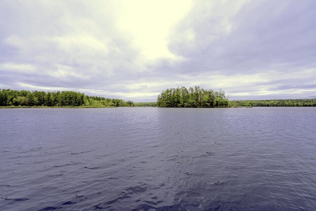 107 Meadow Rd, Raymond, ME 04071 - water view