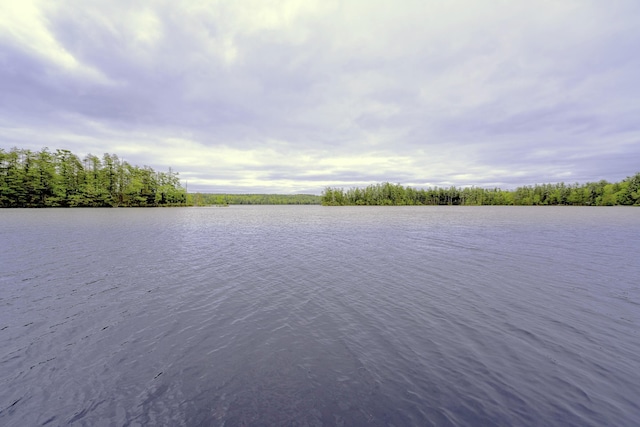 107 Meadow Rd, Raymond, ME 04071 - water view
