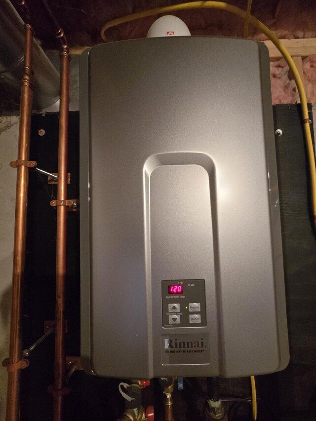101 Streamside Ln Unit 21, Bangor, ME 04401 - utilities featuring tankless water heater