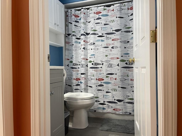 412 Post Rd Unit 253, Wells, ME 04090 - bathroom with toilet and curtained shower