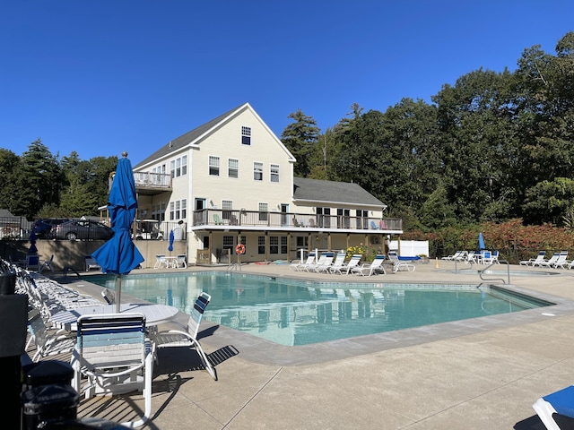 412 Post Rd Unit 253, Wells, ME 04090 - community pool with a patio