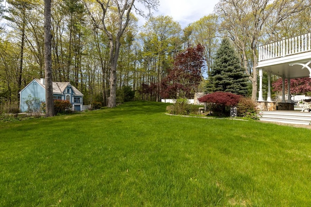 31 Rebecca Rd, Ogunquit, ME 03907 - view of grassy yard with a balcony