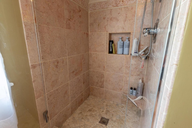 31 Rebecca Rd, Ogunquit, ME 03907 - bathroom featuring tiled shower