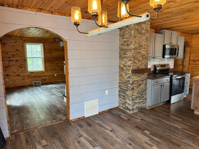 34 Prospect St, Caribou, ME 04736 - photo 13