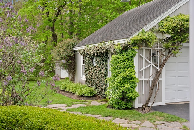 71 N St, Kennebunkport, ME 04046 - view of yard with a garage