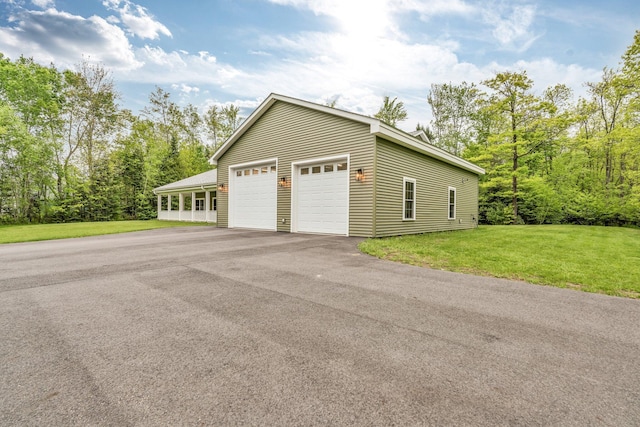 66 Mcnally Rd, Clinton, ME 04927 - view of garage