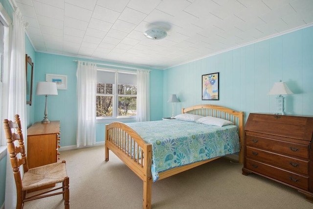 688 Kings Hwy, Kennebunkport, ME 04046 - bedroom featuring crown molding, carpet, and baseboards
