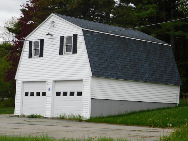 81 S Main St, Athens, ME 04912 - garage with driveway