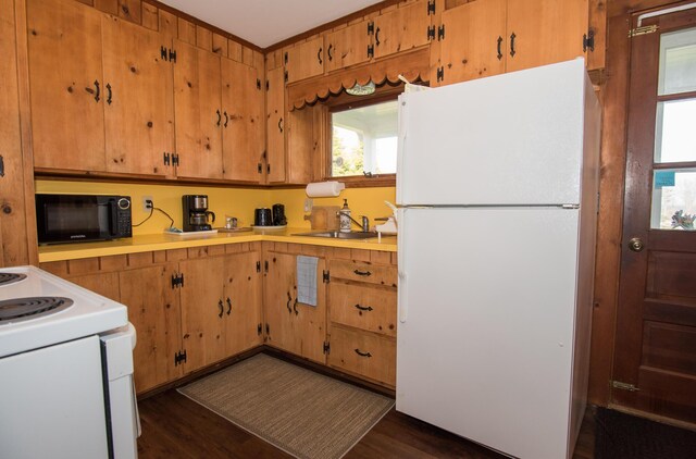 42 Old Mill Rd, Bristol, ME 04554 - kitchen with white appliances, a sink, light countertops, and dark wood finished floors