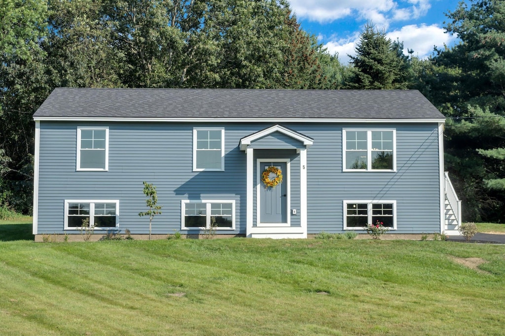 5 Laliberte Cir, Saco, ME 04072 - raised ranch featuring a front yard