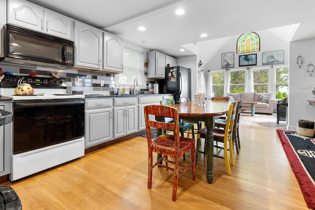 112 Rocky Point Rd, Stockton Springs, ME 04981 - photo 7