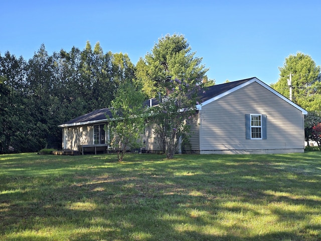 83 Clover Ln, Auburn, ME 04210 - view of front of home with a front yard