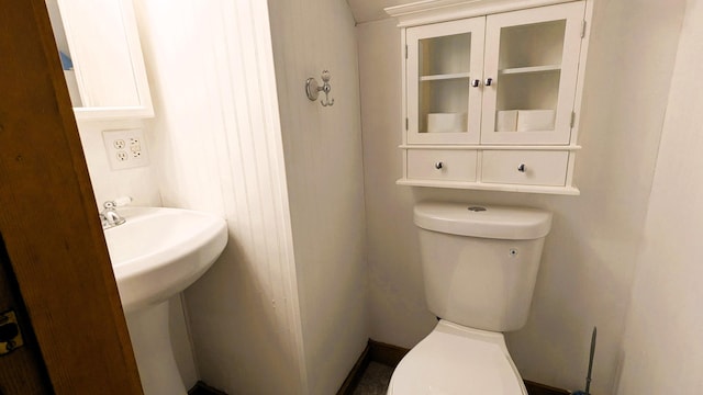 191 Bates St, Pittsfield, ME 04967 - bathroom with toilet
