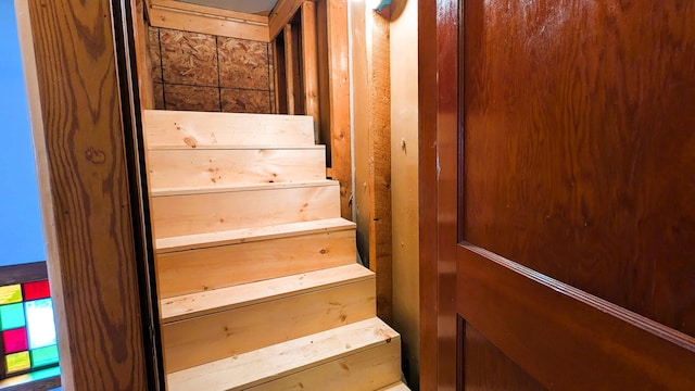 191 Bates St, Pittsfield, ME 04967 - view of stairs